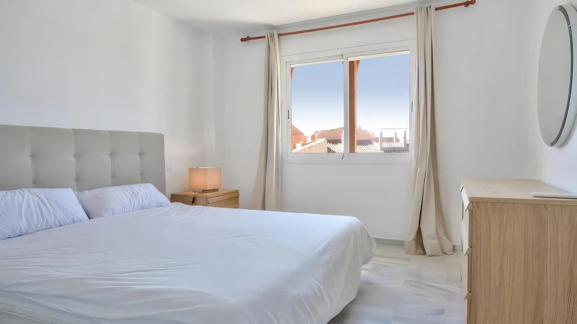 Apartament Precioso Atico Con Vistas Al Mar Marbella 0*,  Hiszpania